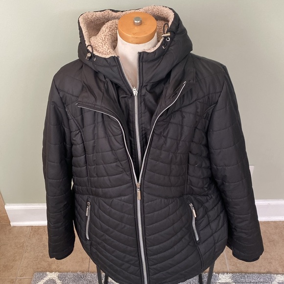 Details INTL Women’s Faux Fur Hooded black Quilted Jacket Coat  XXL - Picture 2 of 11